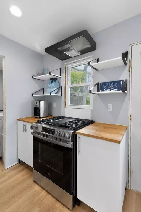 Kitchen - 58484 E Clear Lake Rd, Fabius, MI 49093 photo 3 of 3