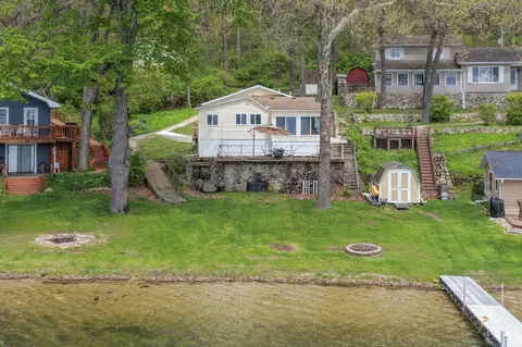 58484 E Clear Lake Rd, Fabius, MI 49093