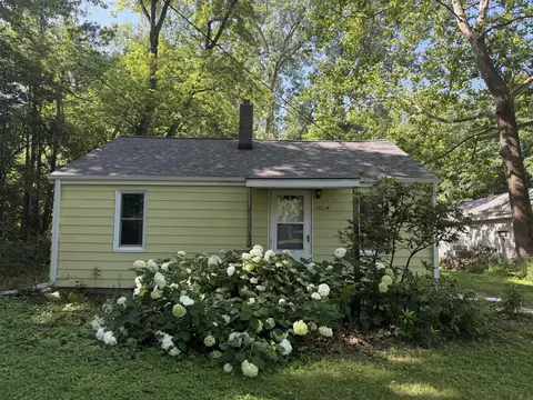 2264 White St, Howard, MI 49120