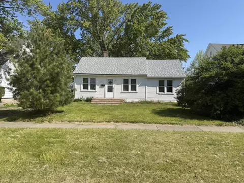 705 Columbia Ave, St. Joseph, MI 49085