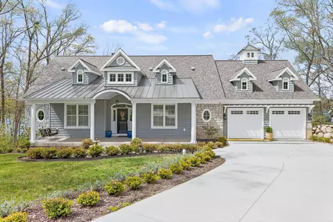 Exterior - 58604 E Clear Lake Rd, Fabius, MI 49093 photo 2 of 8