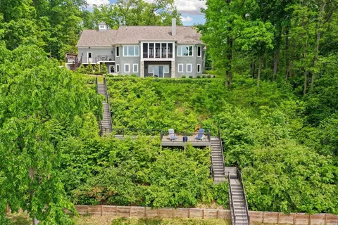 58604 E Clear Lake Rd, Fabius, MI 49093