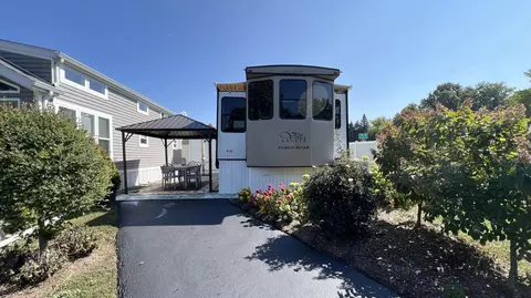 875 E Wells St UNIT SOUTH, South Haven, MI 49090