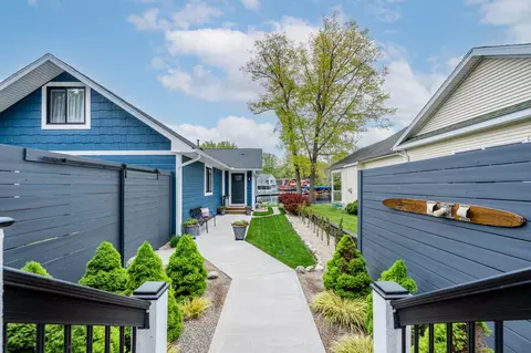 4759 Shore Dr, Coloma, MI 49038
