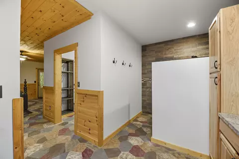 Entry Way - 64778 Union Rd, Calvin, MI 49031 photo 2 of 4
