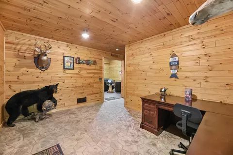 Entry Way - 64778 Union Rd, Calvin, MI 49031 photo 1 of 4