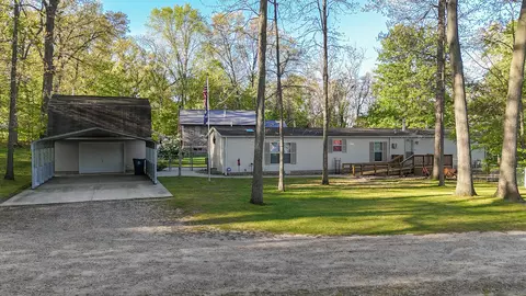 24599 Linden St, Wayne, MI 49047