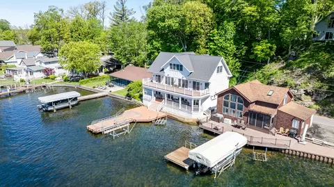 8568 Lake Ave, Watervliet, MI 49098