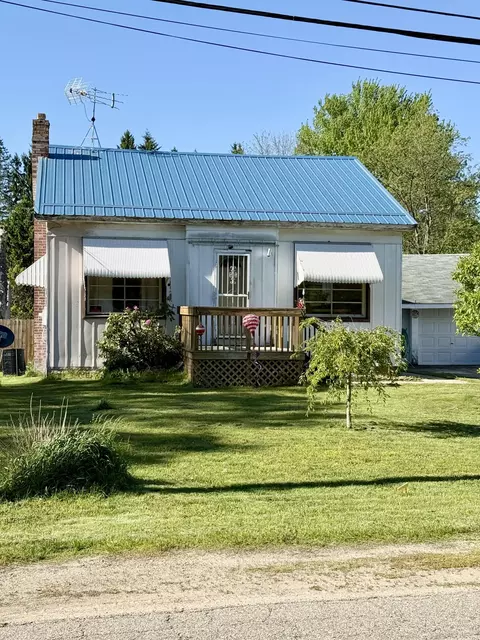 616 W High St, Bangor, MI 49013