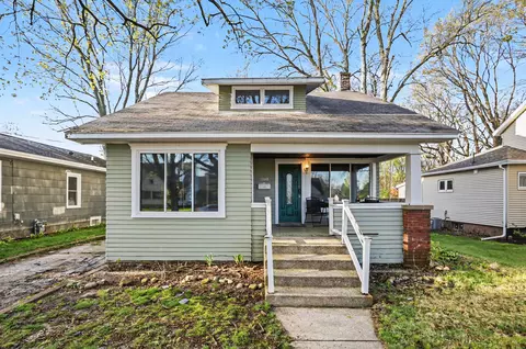 1338 Regent St, Niles, MI 49120