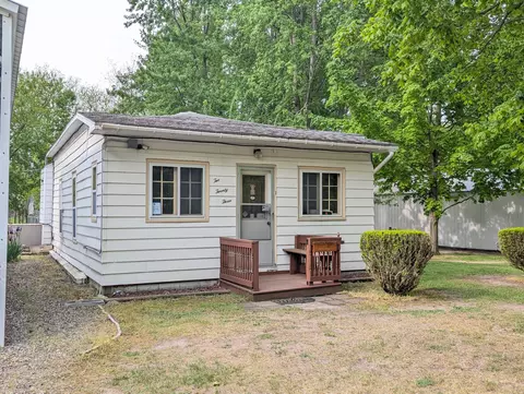 223 W High St, Bangor, MI 49013