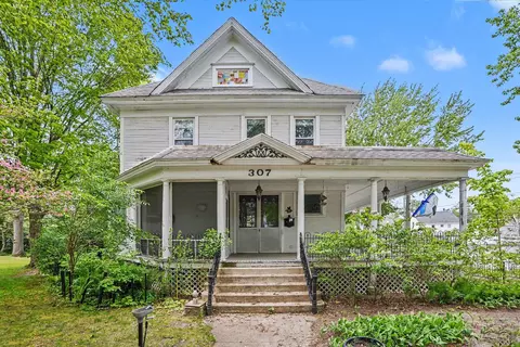 307 Center St, Dowagiac, MI 49047