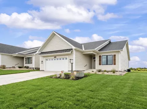 2560 Noellyn Dr, Oronoko, MI 49103