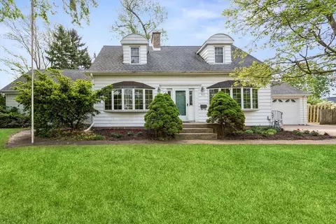 415 Ridgeway St, St. Joseph, MI 49085
