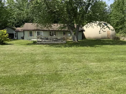 2010 Kerlikowske Rd, Benton, MI 49022