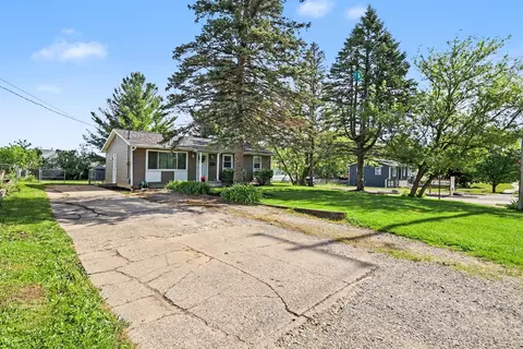 301 Pine St NE, Cedar Springs, MI 49319