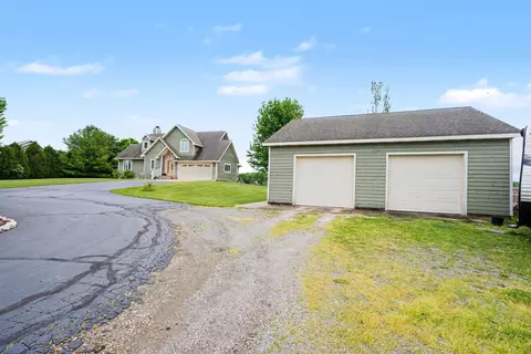 Exterior - 1908 Kaiser Rd, Weesaw, MI 49113 photo 3 of 5