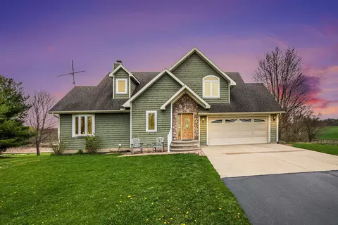 1908 Kaiser Rd, Weesaw, MI 49113