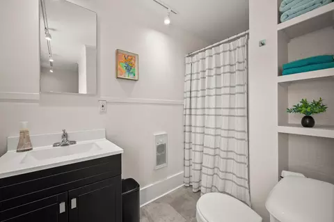Bath - 7321 Harbert Rd, Chikaming, MI 49115 photo 2 of 3