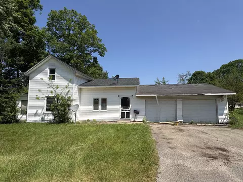 213 Clinton St, Dowagiac, MI 49047