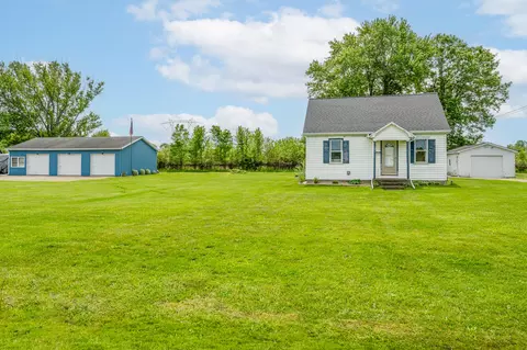 3156 W Lemon Creek Rd, Lake, MI 49106