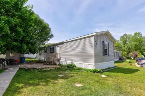 12935 Barry Ln, Yankee Springs, MI 49348