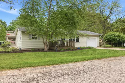 403 S Smith St, New Buffalo, MI 49117