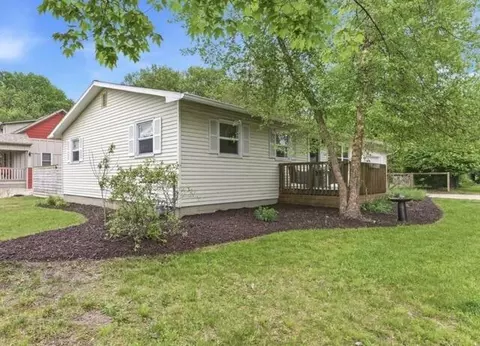 403 S Smith St, New Buffalo, MI 49117