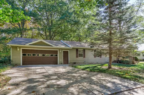 608 Kentucky Ave, South Haven, MI 49090