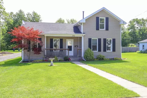 406 N Elm St, Three Oaks, MI 49128