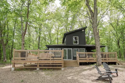 59254 Dove Ln, Lockport, MI 49093