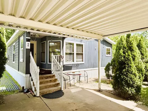 8000 Warren Woods Rd UNIT THREE, Three Oaks, MI 49128