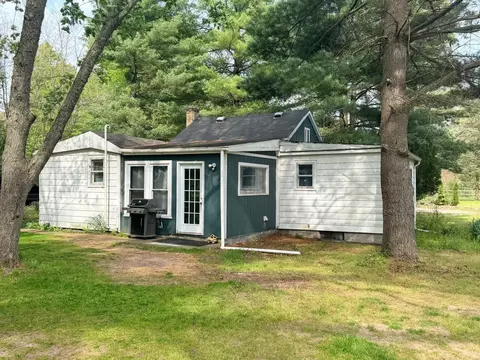 2032 S 17th St, Niles, MI 49120