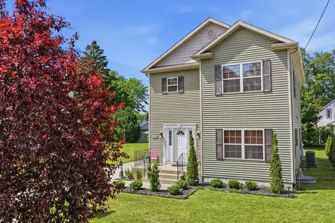 317 Monroe St, South Haven, MI 49090