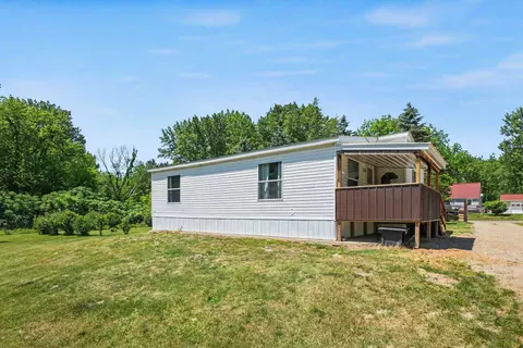 68699 38th Ave, Covert, MI 49043