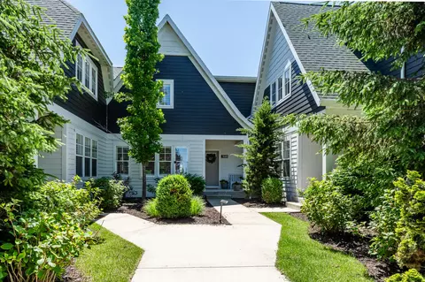 948 Whitwam Dr, St. Joseph, MI 49085