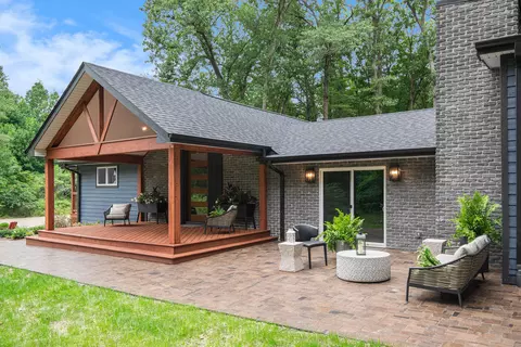 9325 Matthews Rd, Chikaming, MI 49129