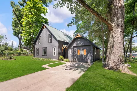 24948 Lake Shore Dr, Wayne, MI 49047