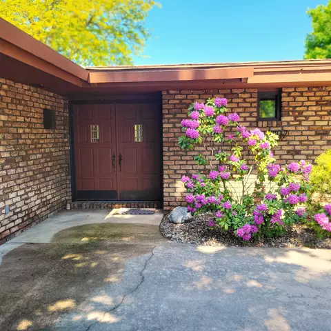 1519 Moccasin Trl, St. Joseph, MI 49022