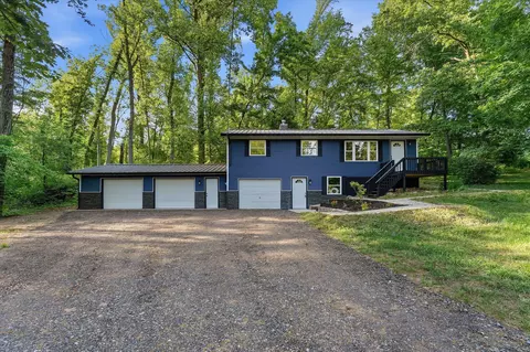21638 Sandy Dr, Sturgis, MI 49091