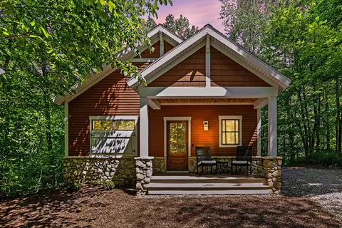3411 Lake Chapin Dr, Oronoko, MI 49103