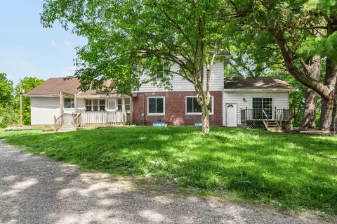 15684 Madron Lake Rd, Buchanan, MI 49107