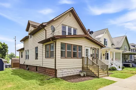 609 Wayne St, St. Joseph, MI 49085