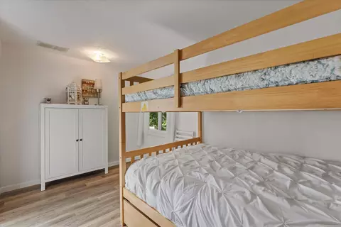 Bedroom - 10333 Walnut Dr, Fabius, MI 49093 photo 6 of 6