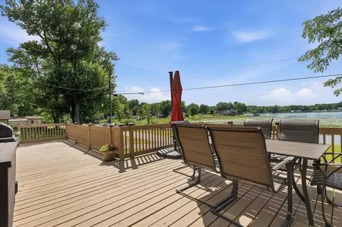 Exterior - 10333 Walnut Dr, Fabius, MI 49093 photo 5 of 8