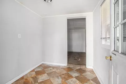 Entry Way - 1005 E Front St, Buchanan, MI 49107 photo 1 of 1