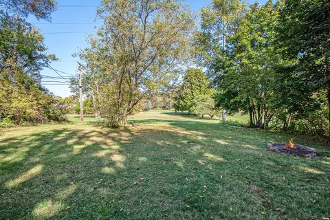 Exterior - 1005 E Front St, Buchanan, MI 49107 photo 6 of 9