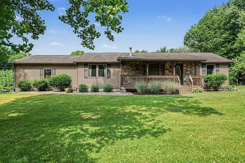 69728 Calvin Center Rd, Mason, MI 49031