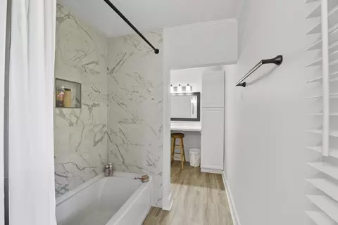Bath - 3223 Dunning St, Howard, MI 49031 photo 3 of 4