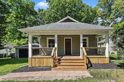 226 S Barker St, New Buffalo, MI 49117
